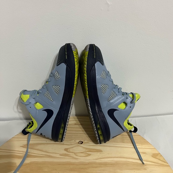 N I K E - Picture 7 of 12